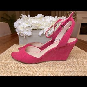 NINE WEST 3” wedge heel. NWT.